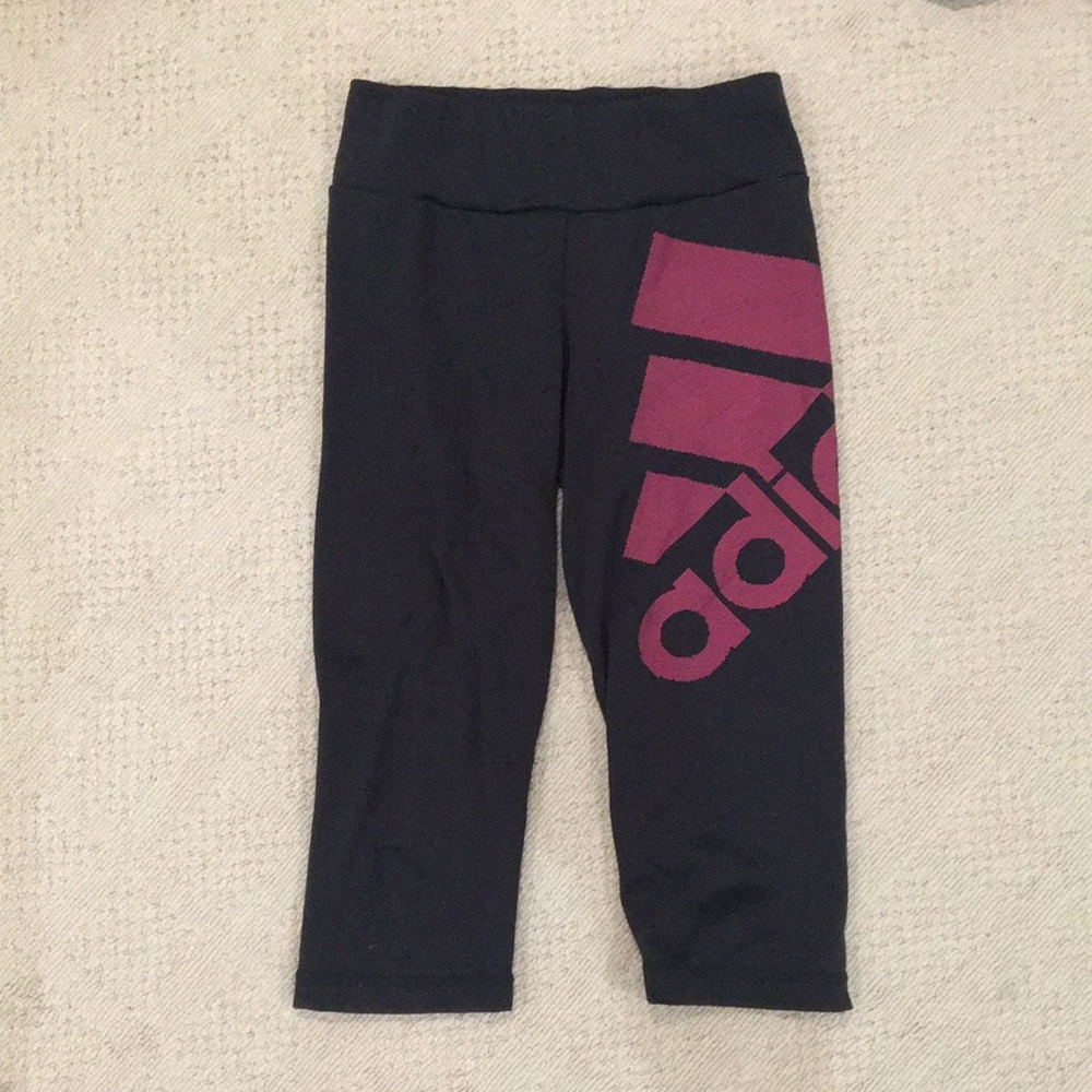 Black addias capris.